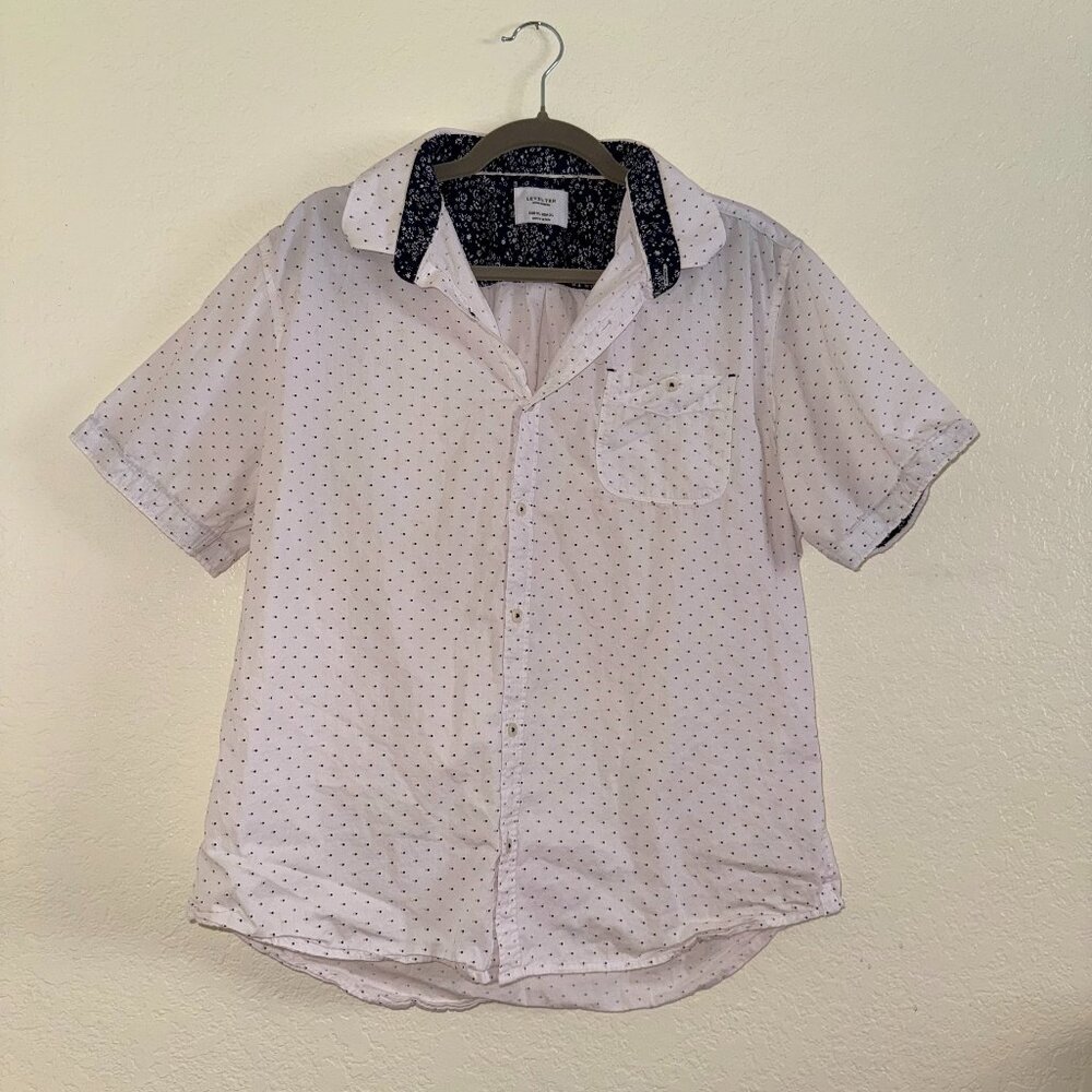 Level Ten Men’s White Shirt Sleeve Shirt XL, Polka Dot with Floral Accent